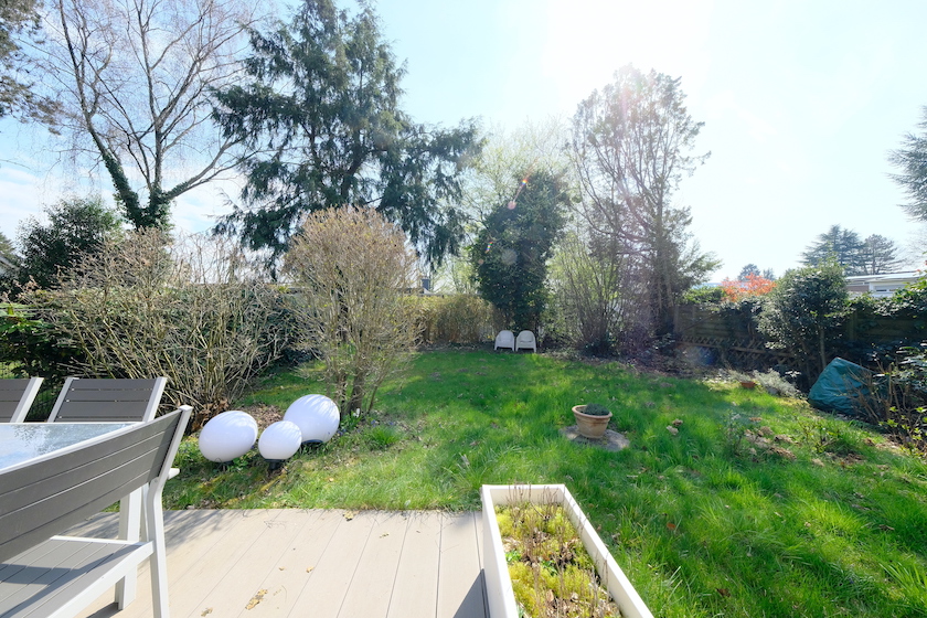 Blick in den Garten Bungalow Solingen - Aufderh�he