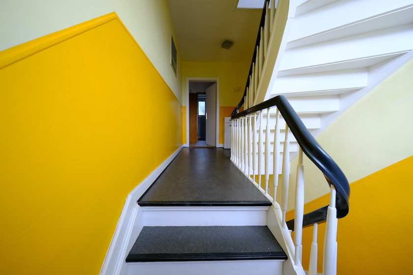 Treppe ins 1. OG Mehrfamilienhaus Solingen