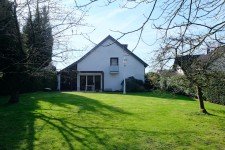 Hauptbild RESERVIERT Freistehendes Architektenhaus mit Doppelgarage in l�ndlicher Ortsrandlage