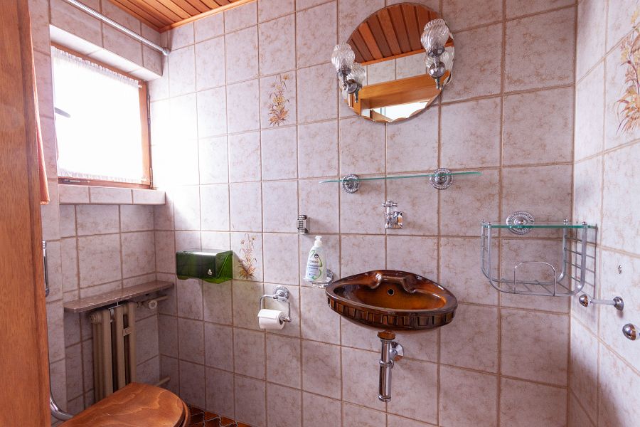G�ste-WC Zweifamilienhaus Solingen - Aufderh�he