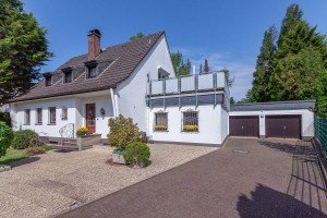Hauptbild VERKAUFT Ein- bis Zweifamilienhaus auf 1.900 m² Grundstück