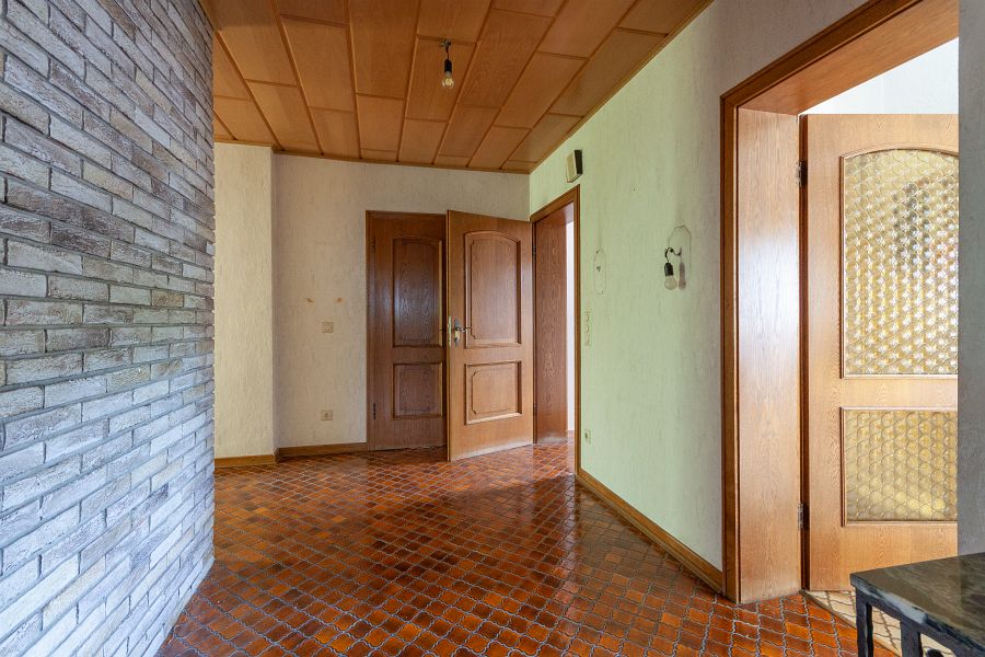 Flur Zweifamilienhaus Solingen - Aufderh�he