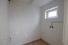 Eigener Keller VERKAUFT Maisonette-Wohnung als  Haus im Haus  mit Weitblick u. 4 Stellpl�tzen