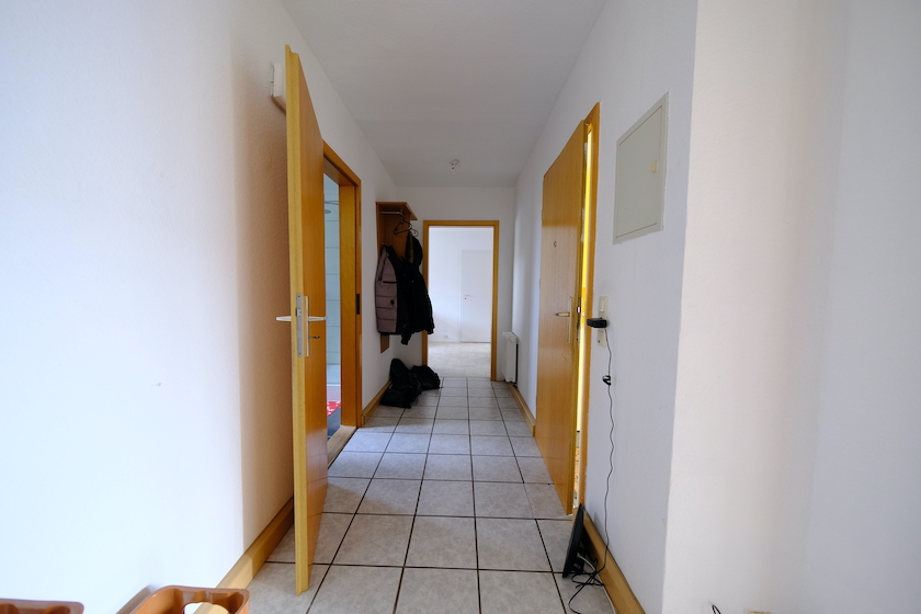 1. OG Diele Mehrfamilienhaus Solingen