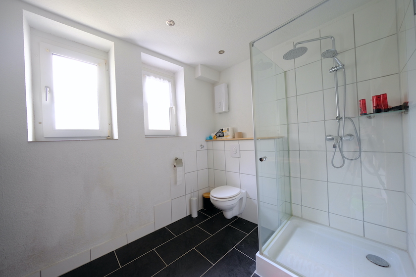 1. OG Badezimmer Mehrfamilienhaus Solingen