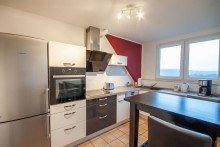 Einbauk�che VERKAUFT Maisonette-Wohnung als  Haus im Haus  mit Weitblick u. 4 Stellpl�tzen