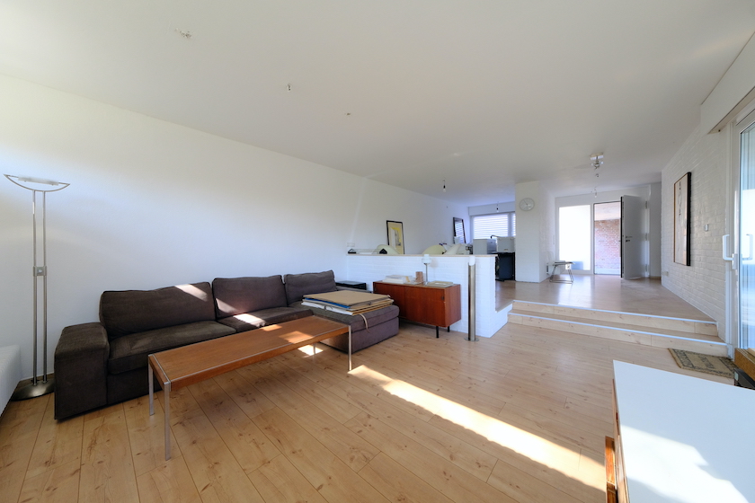 Wohnzimmer mit offener K�che Bungalow Solingen - Aufderh�he