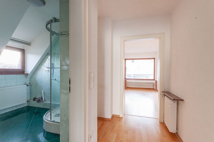 Flur Zweifamilienhaus Solingen - Aufderh�he