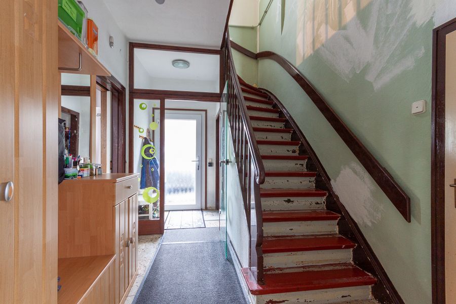 Treppe ins DG Einfamilienhaus Solingen