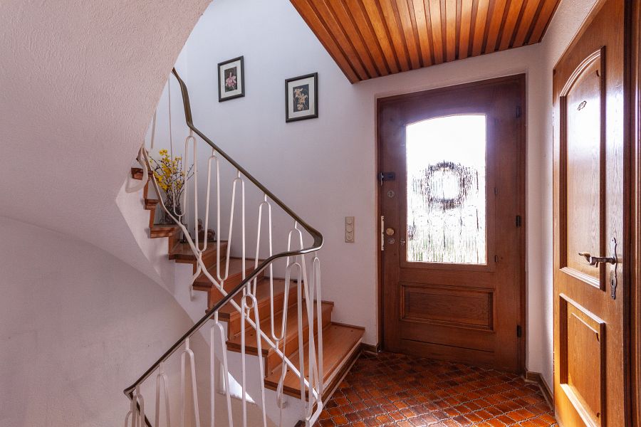 Eingangsbereich Zweifamilienhaus Solingen - Aufderh�he