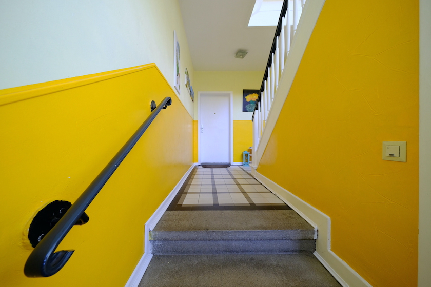 Hausflur im Erdgeschoss Mehrfamilienhaus Solingen